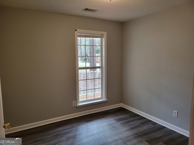 Building Photo - 6205 Sweetgum Trail