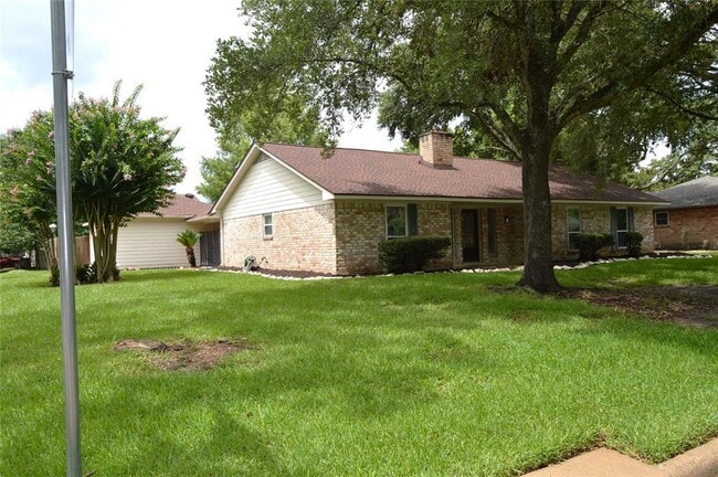 Building Photo - 3114 Greenridge Dr