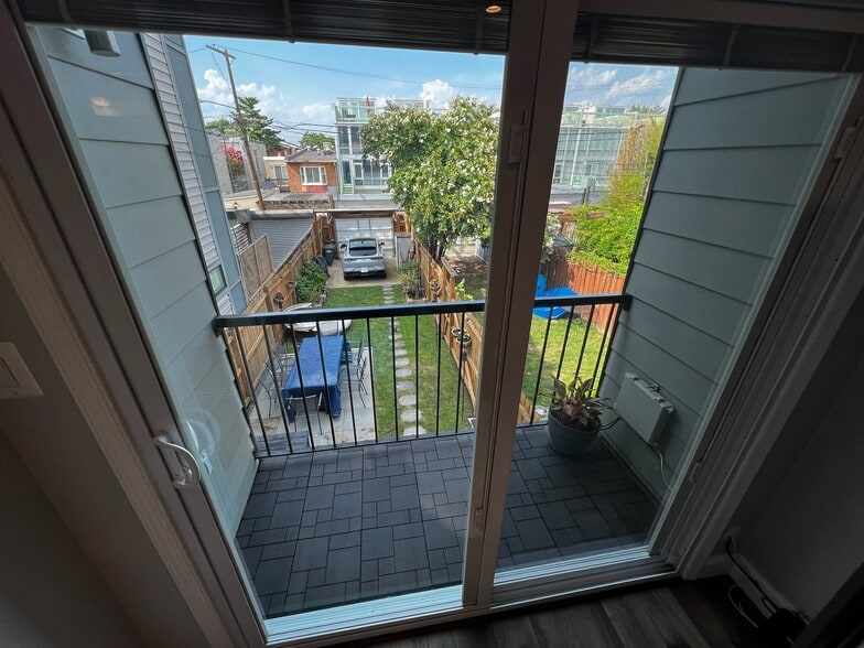 Primary Bedroom balcony - 435 Ridge St NW