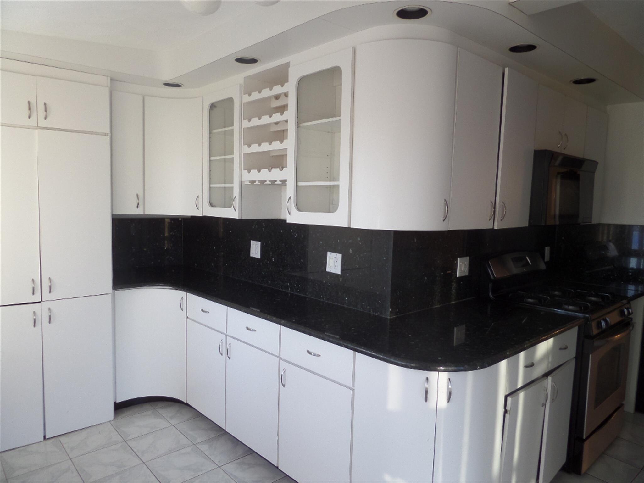 Building Photo - 10 Windsor Rd