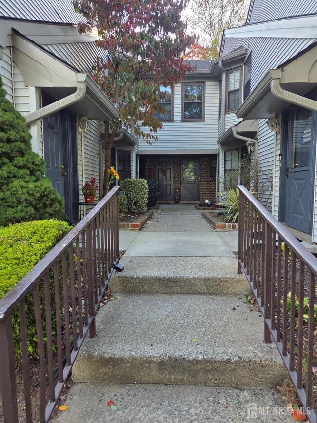 Building Photo - 2006 Bayhead Dr