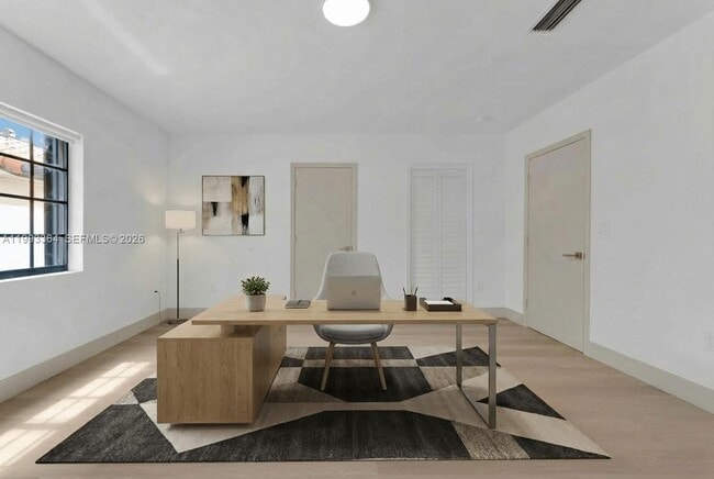 Building Photo - 456 SW 20th Rd