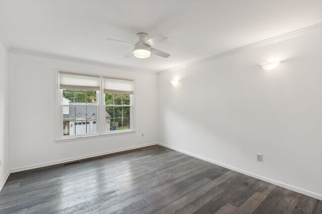 Building Photo - Charming 4 bedroom 3 bathroomSingle-Family Home for Rent! Discover your dream home with this stun...