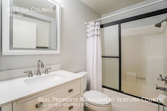 Building Photo - 1025 Via Colinas