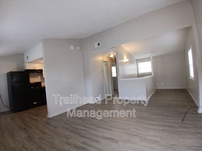 Building Photo - 519 Maier Dr