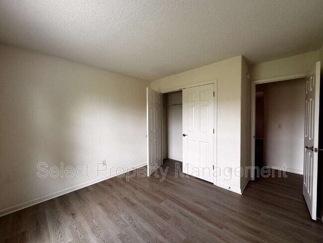 Building Photo - 7501 Ravens Stone Dr