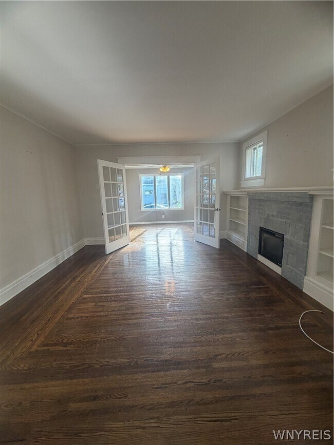 Building Photo - 94 Reo Ave