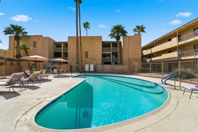 Building Photo - 4950 N Miller Rd