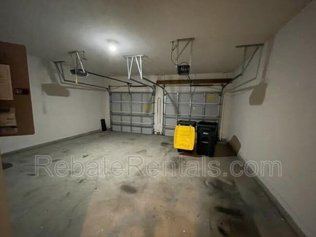 Building Photo - 11043 Castlemain Cir E