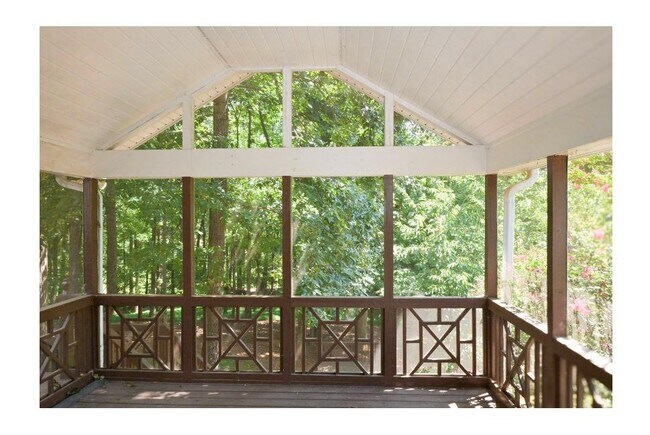Building Photo - 3885 Waterford Dr
