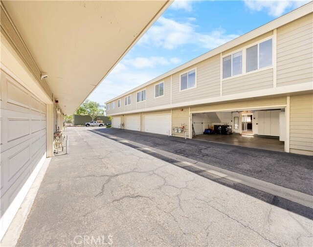 Building Photo - 11377 Osborne Pl