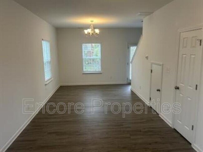 Building Photo - 3402 Littlefield Way