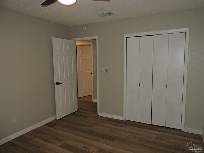 Building Photo - 830 Calhoun Ave