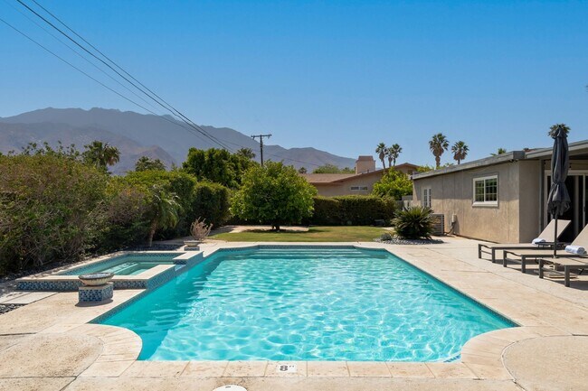 Building Photo - Family-Friendly Oasis in North Palm Springs
