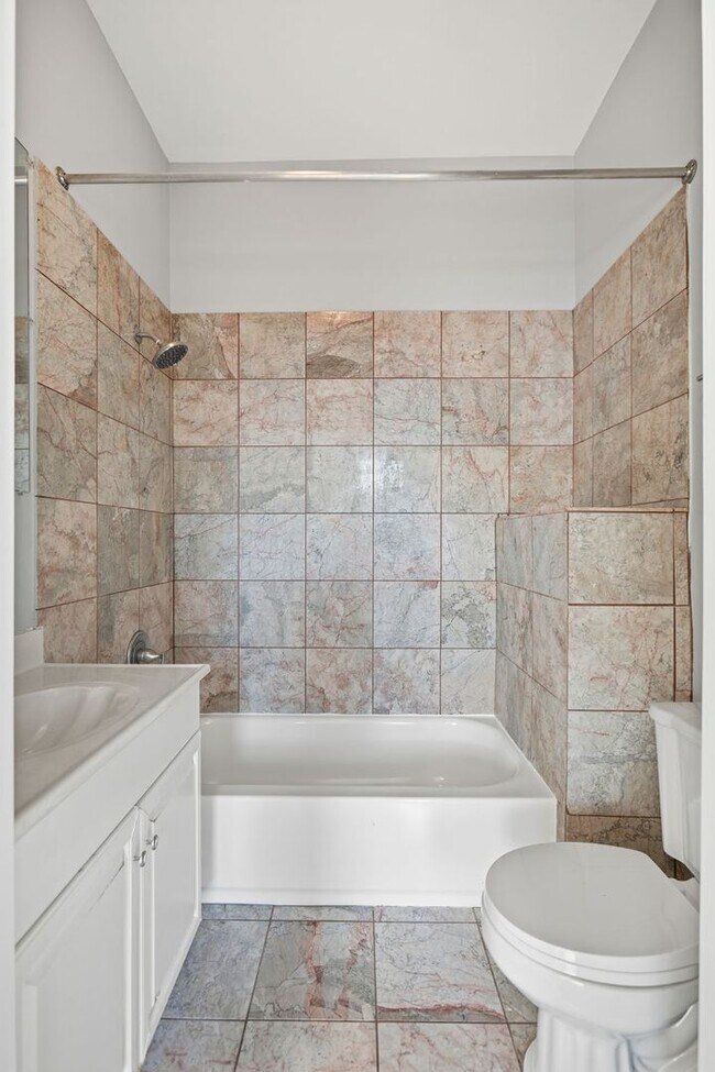 Building Photo - 58 Quincy Pl NE