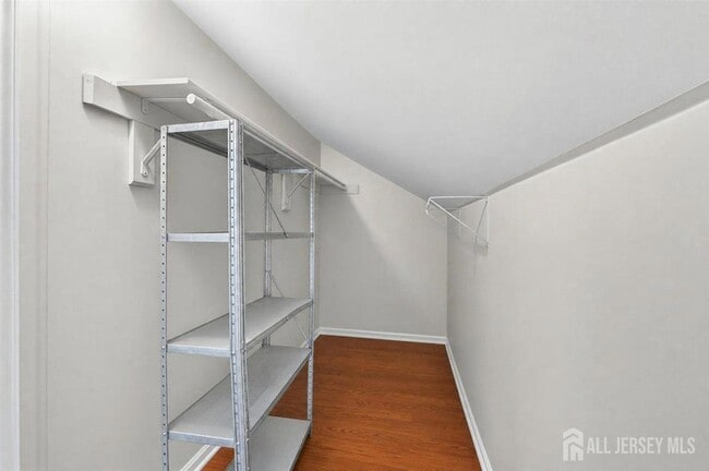 Building Photo - 94 Beverly Hl Ter