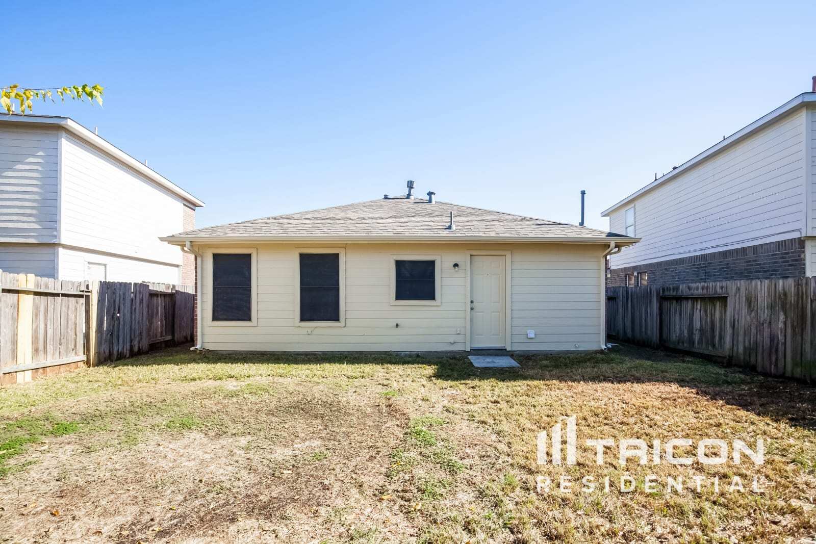 Building Photo - 15019 Easingwold Dr