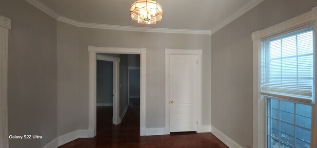 Building Photo - 446 Brightwood Ave