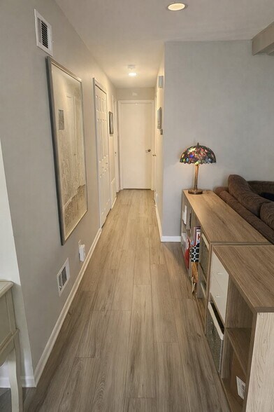 Building Photo - 25 Sweetgum Ln