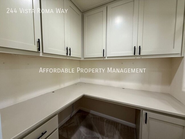 Building Photo - 244 Vista Roma Way