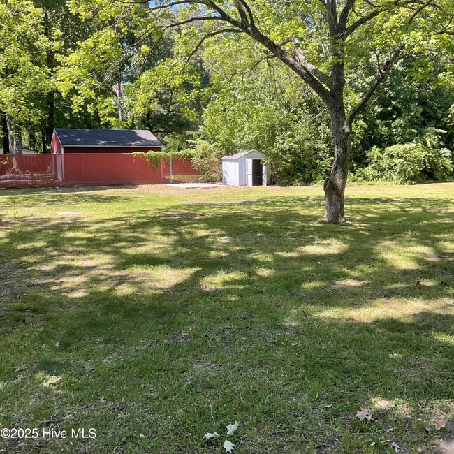 Building Photo - 162 Ranchland Dr