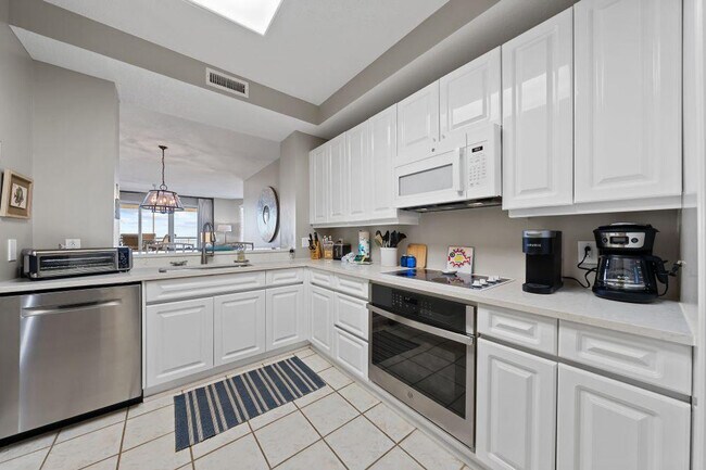 Building Photo - 13601 Perdido Key Dr