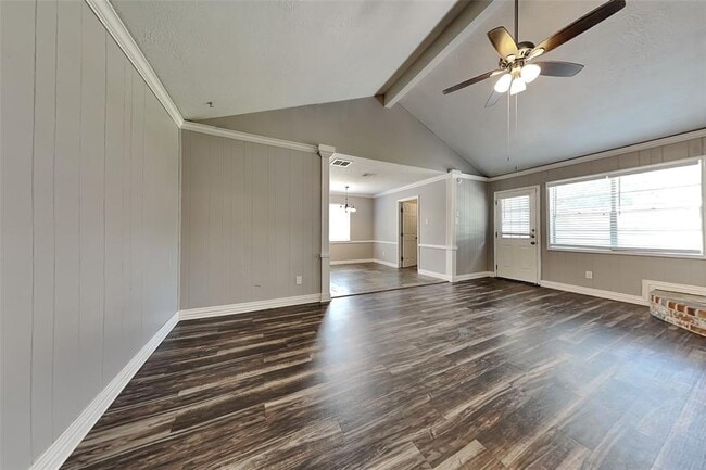 Building Photo - 27205 Kane Ln