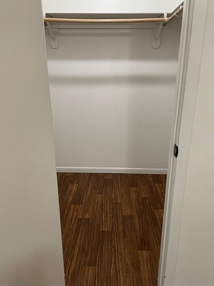 Walk in closet - 4200 Enden Ln