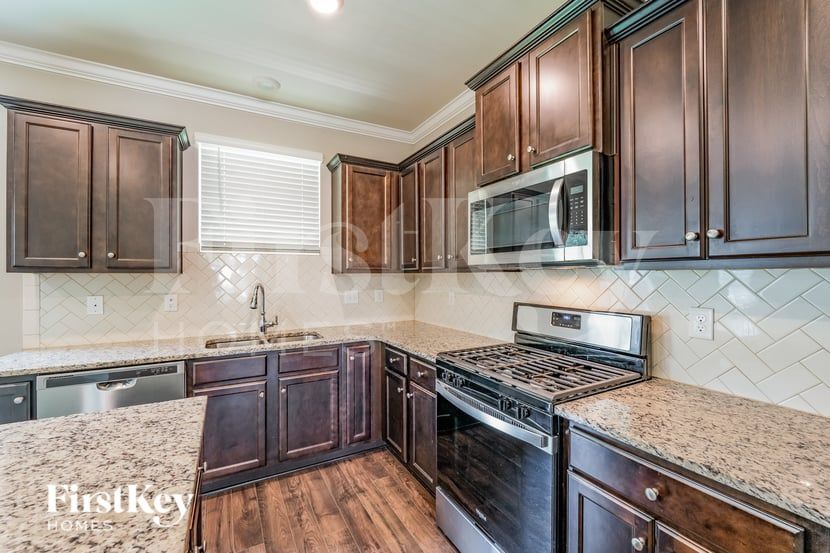 Building Photo - 4131 Park Crossings Dr