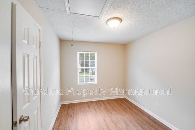 Building Photo - 2232 Blue Hampton Ln