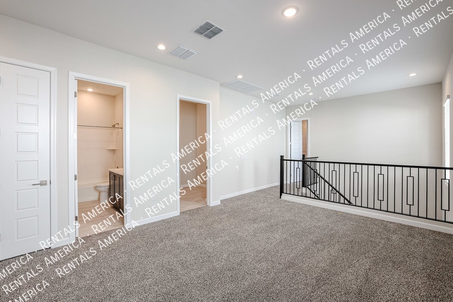 Building Photo - 17052 N 50th St