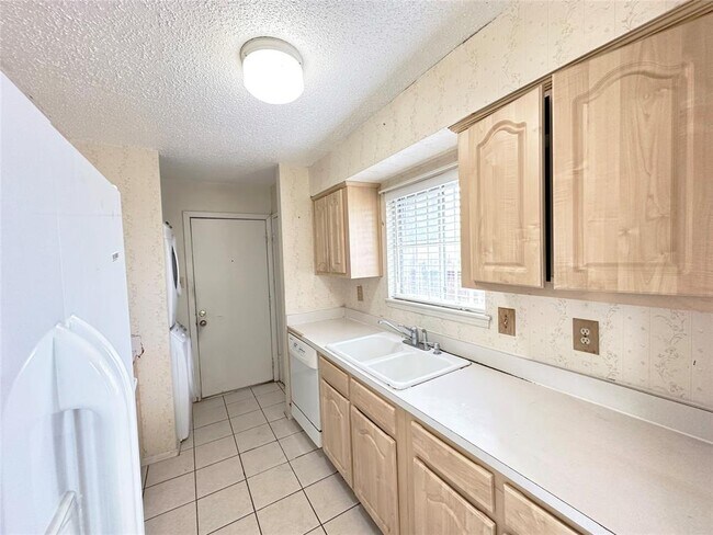 Building Photo - 7901 Cook Rd