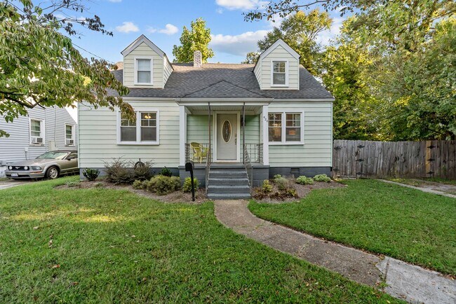 Primary Photo - Furnished 4 bedroom Near NOB