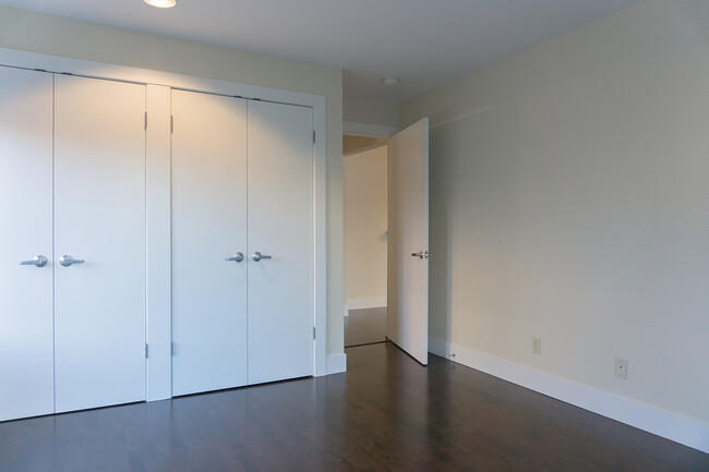 Building Photo - 1711 E Olive Way