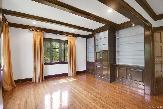 Building Photo - 46 Fenimore Rd