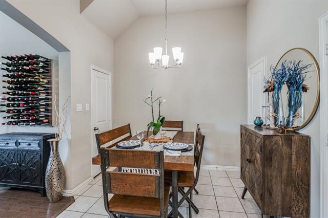 Building Photo - 2563 Sarah Ln