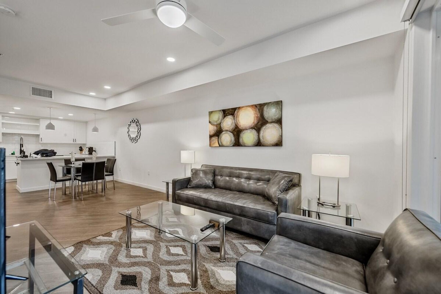 Building Photo - 375 Camino De La Reina