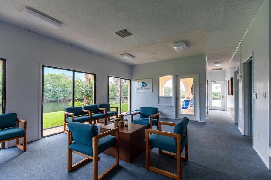 Building Photo - 1815 Robalo Dr