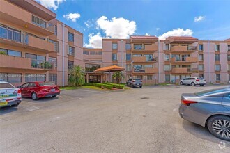 Building Photo - 5800 SW 127th Ave