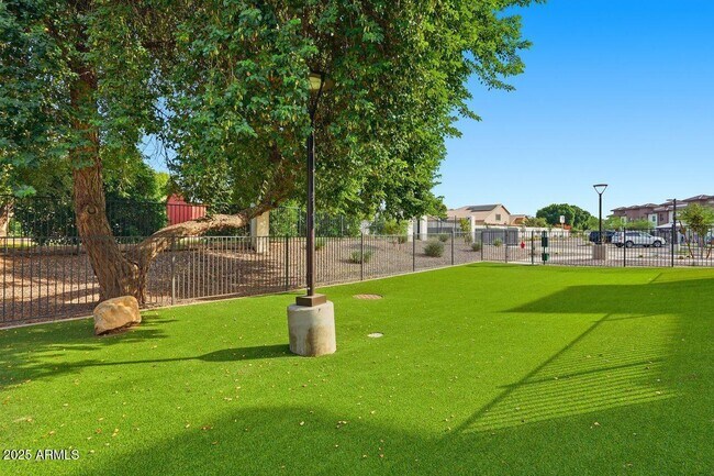 Building Photo - 7959 N 53rd Ave