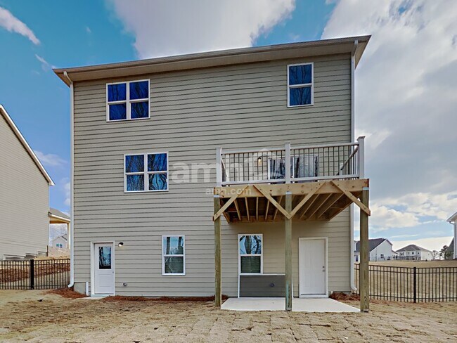 Building Photo - 5235 Valley Dr