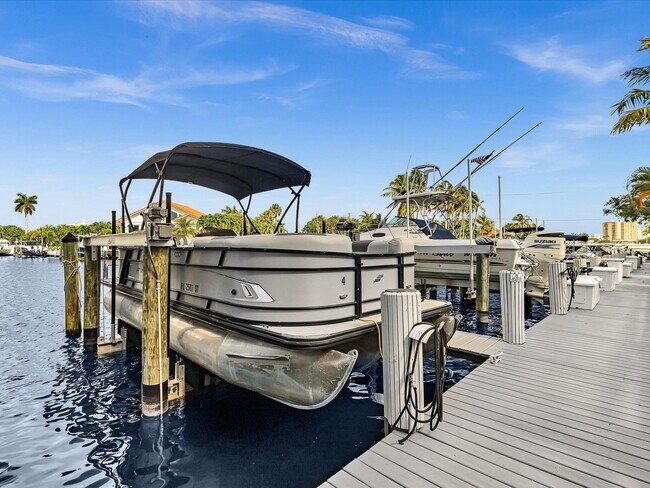 Building Photo - 1421 S Ocean Blvd