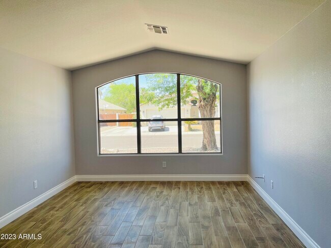 Building Photo - 12817 W Alvarado Rd