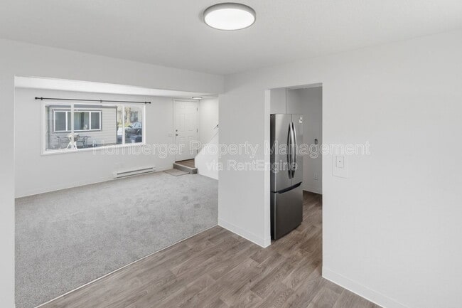 Building Photo - 2011 E Desmet Ave