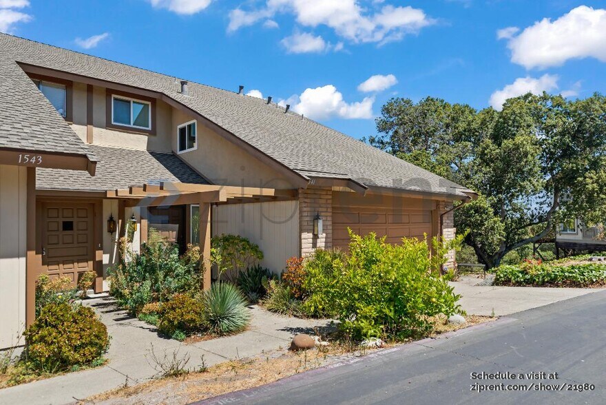 Building Photo - 1541 Buckeye Ct
