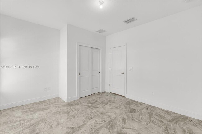 Building Photo - 582 Parsons Wy