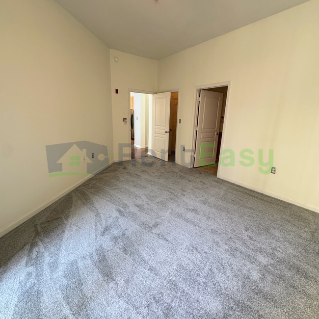 Building Photo - 1400 Granby St