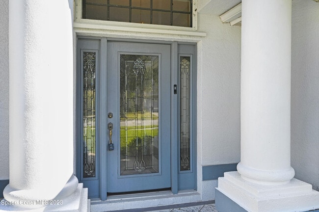 Building Photo - 3643 Bluefield Ave