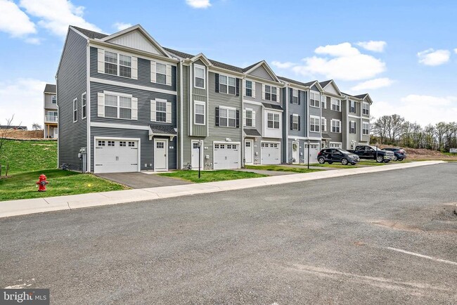 Primary Photo - 118 Cadbury Dr