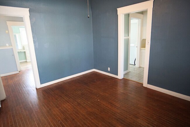 Building Photo - 127 Quincy St